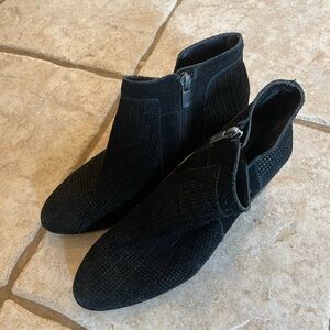Women’s Lucky Brand Suede Ankle Boots size 9 1/2